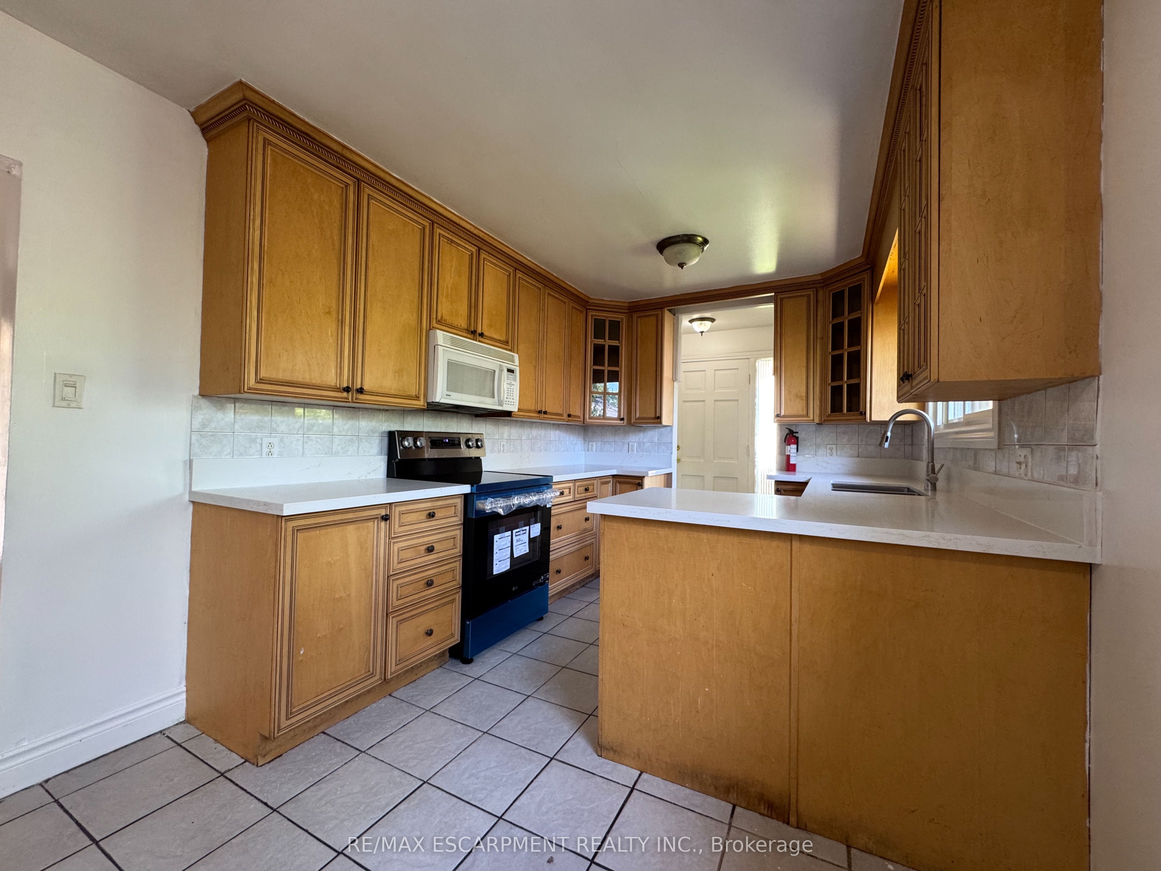 Additional image 5 of 71 Hoover Crescent, Hamilton, ON, L9A 3H2