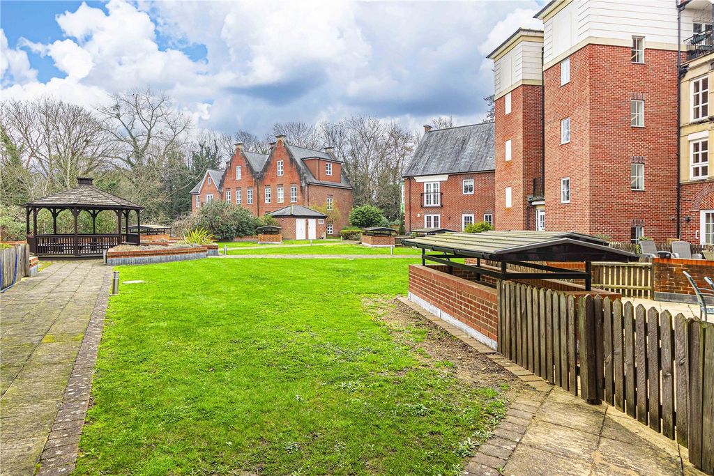 Additional image 22 of 2 bed flat for saleWatling Street, Radlett, Hertfordshire WD7