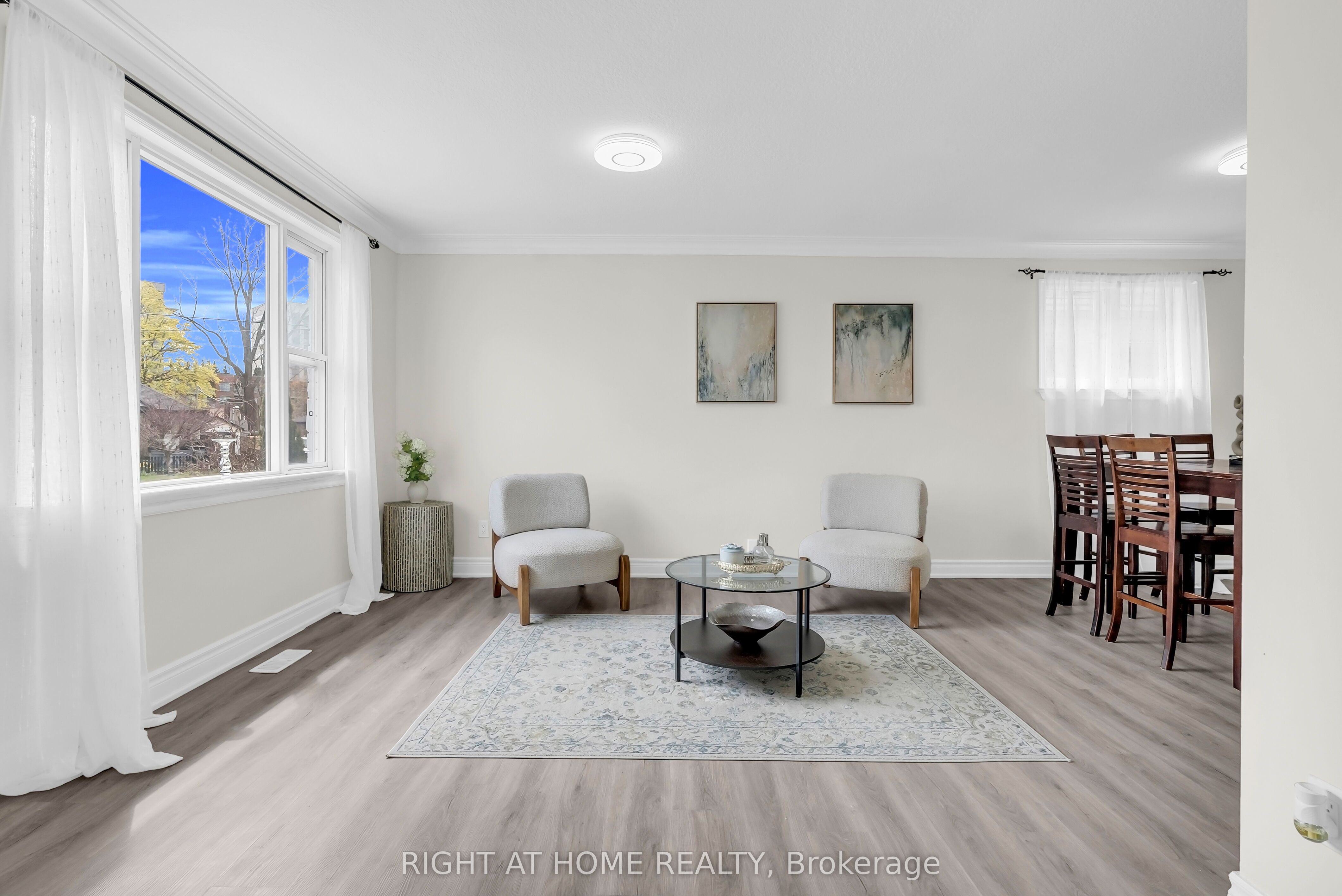 6 Vanbrugh Avenue, Toronto, ON, M1N 3S7