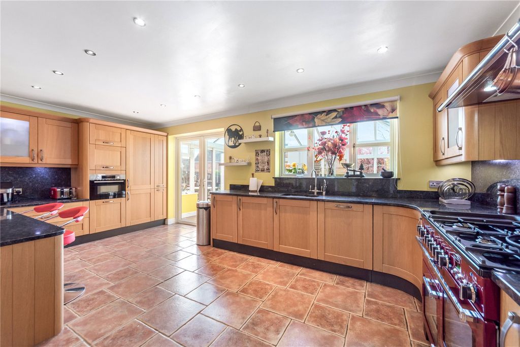 Additional image 2 of 5 bed detached house for saleFindon Close, Redditch, Worcestershire B97