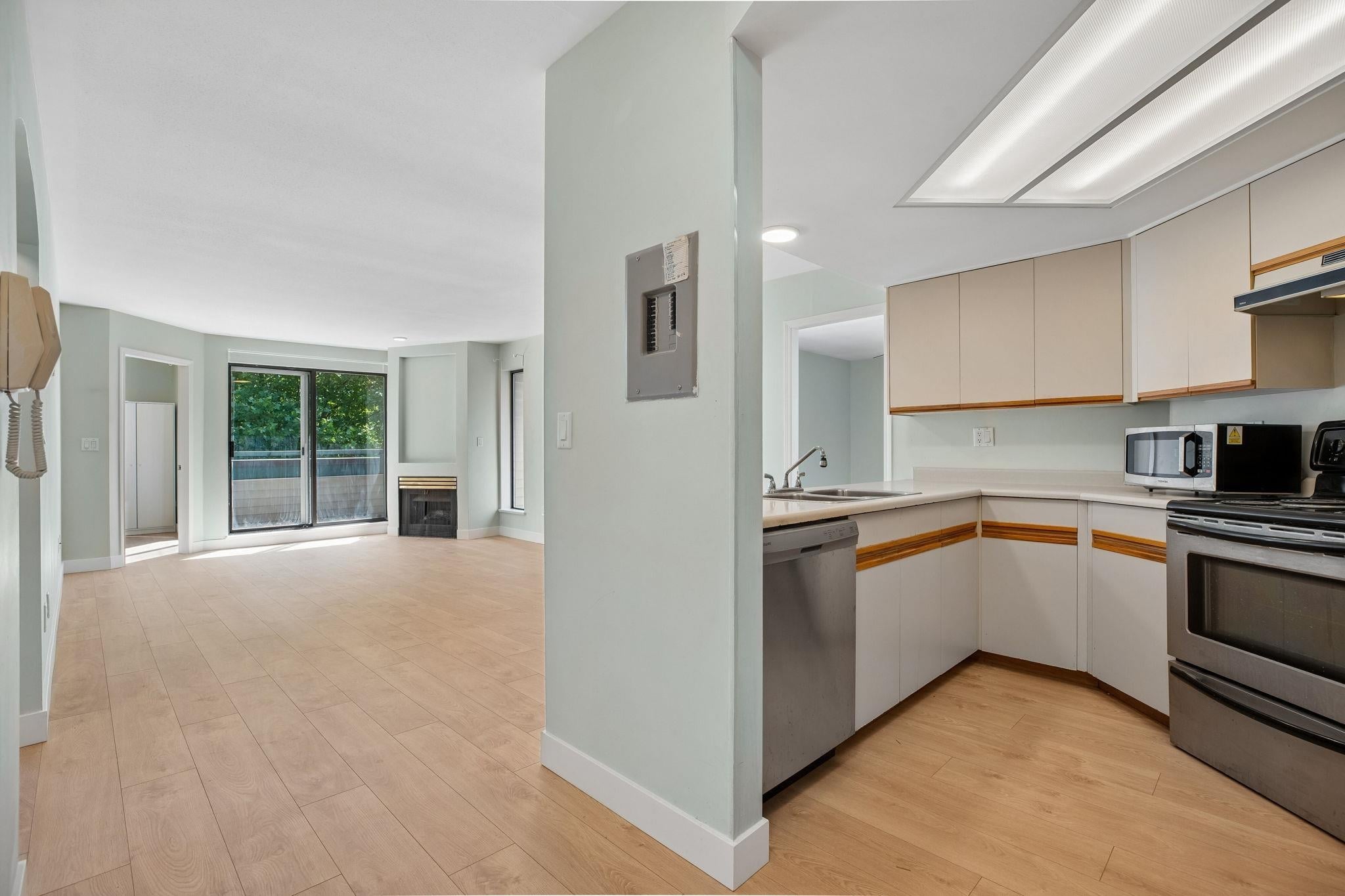Additional image 5 of 409-2925 Glen Drive, Coquitlam, BC, V3B 7H9