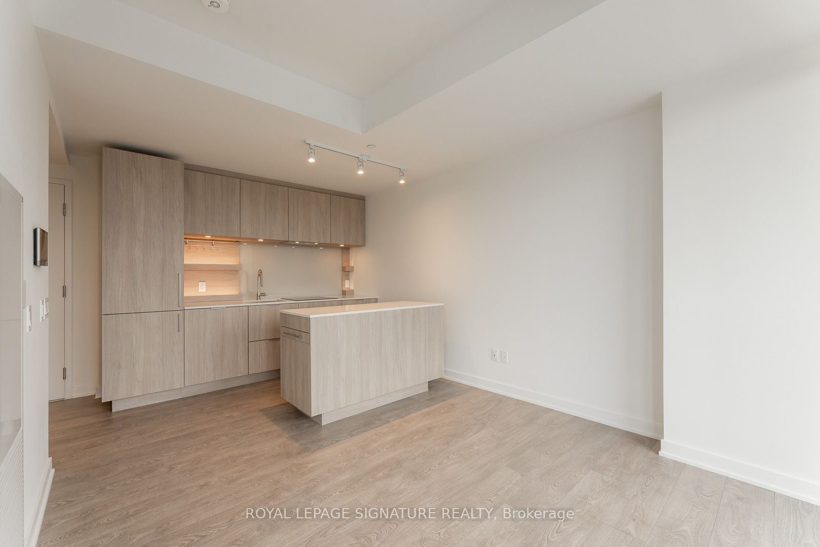 Additional image 6 of 916-28 Ann Street, Mississauga, ON, L5G 0E1