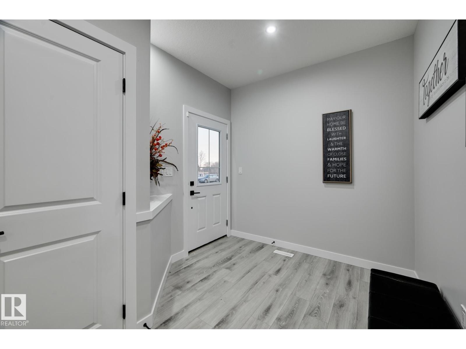 54 Chartres Close, St. Albert, AB, T8T2E1 photo 2