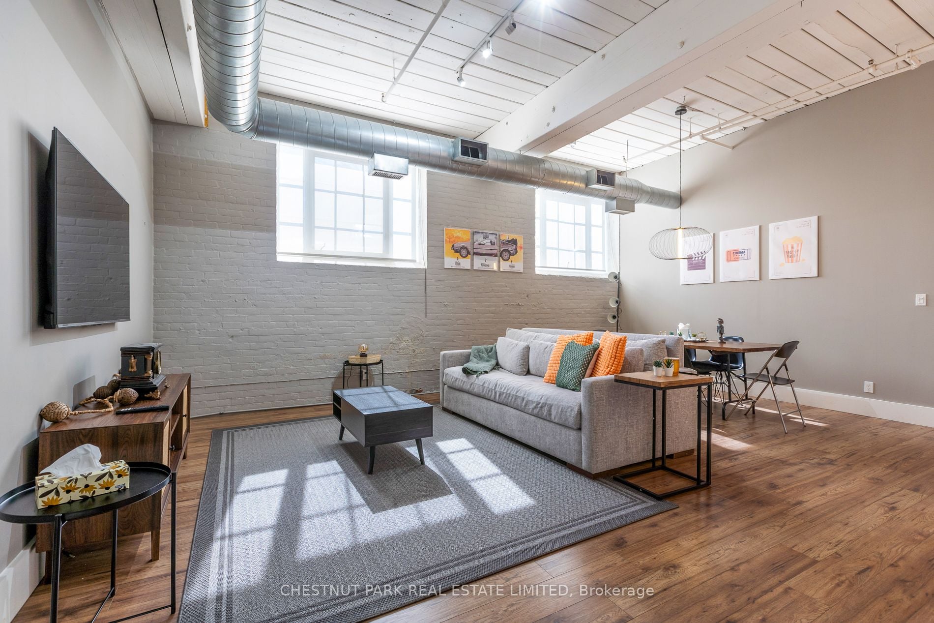 1-1135 Dundas Street E, Toronto, ON, M4M 1R9