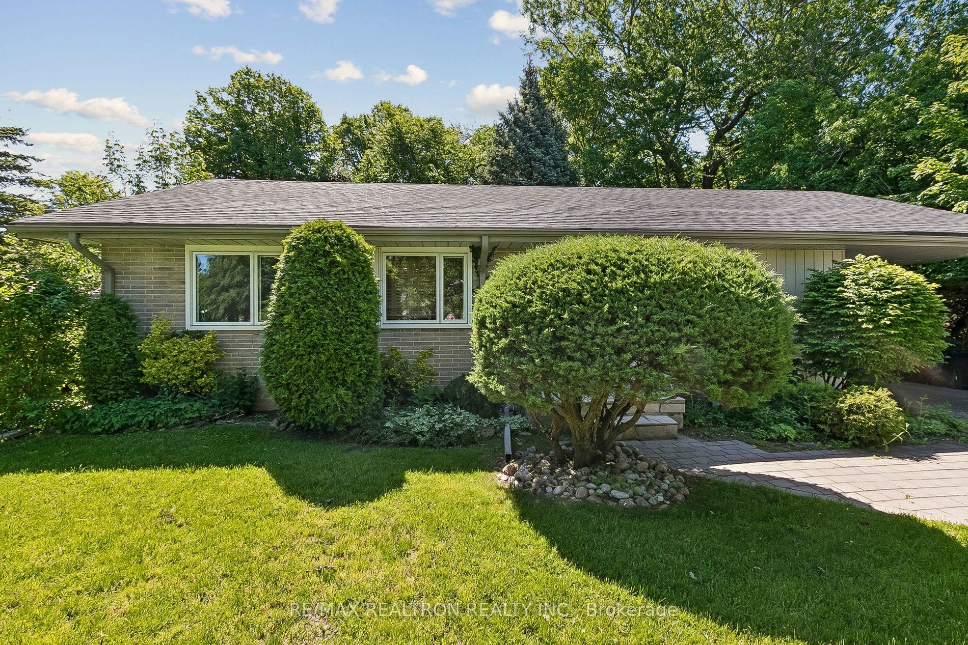 25 Groveland Crescent, Toronto, ON, M3A 3C4 photo 4