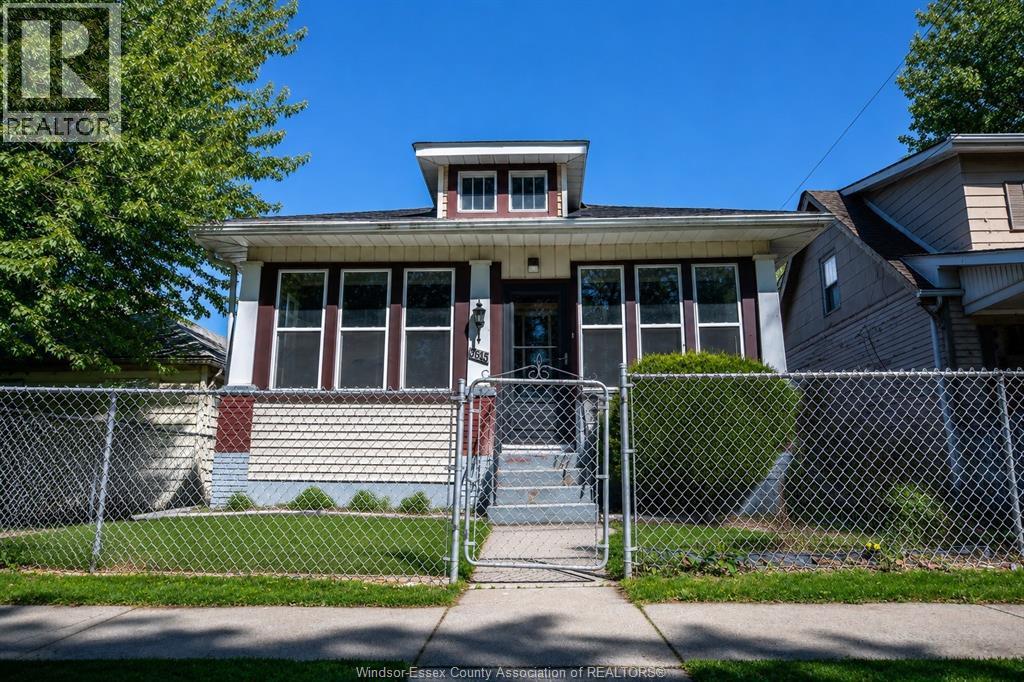 3615 Bloomfield Road, Windsor, ON, N9C1S1
