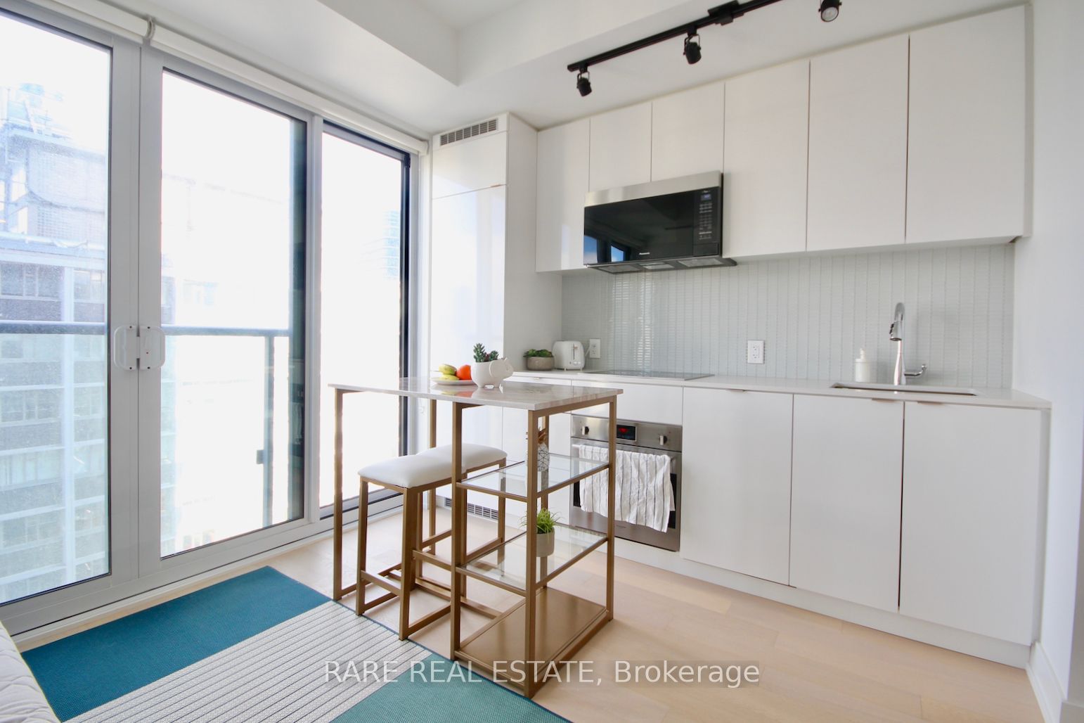2108-7 Grenville Street, Toronto, ON, M4Y 1X3 photo 3