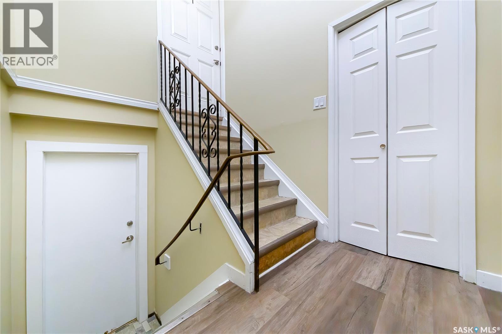 1609 B Avenue N, Saskatoon, SK, S7L1H2 photo 5