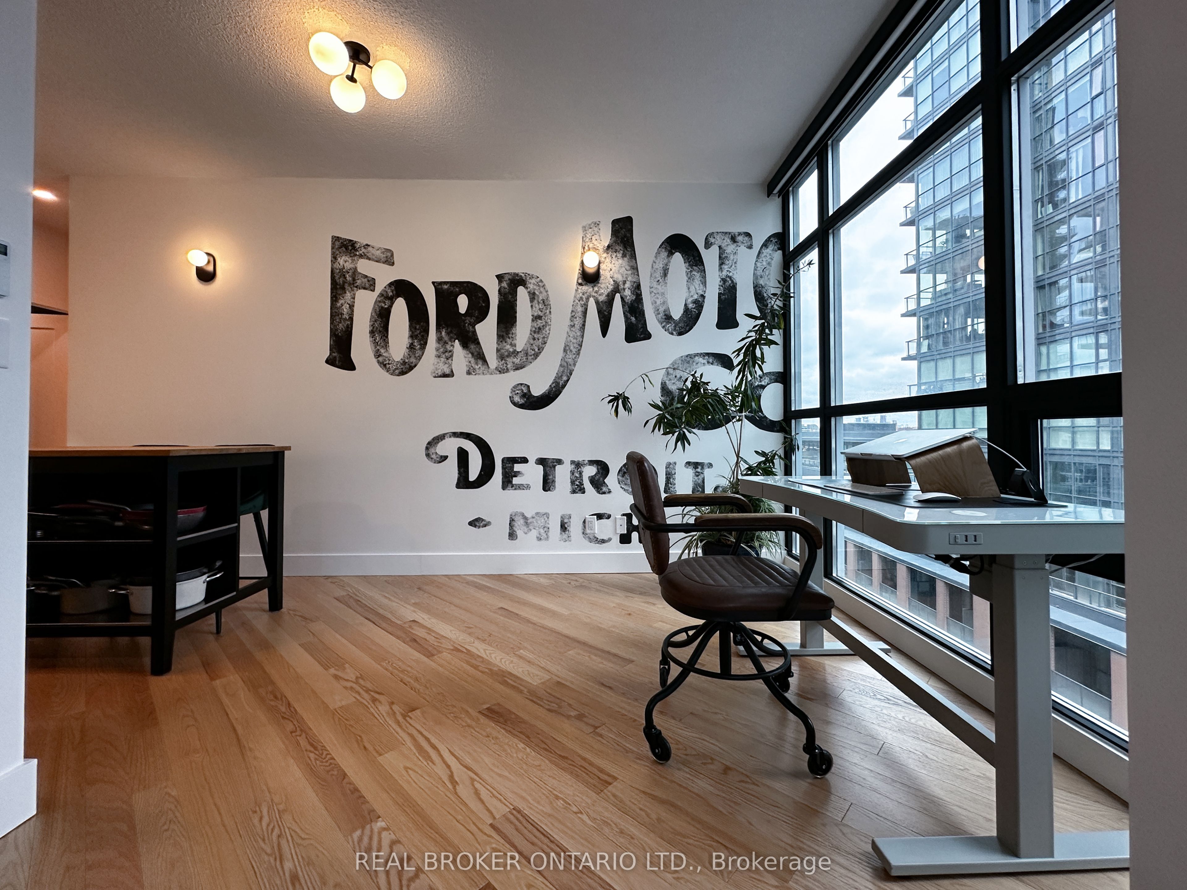 Additional image 6 of 903-15 Bruyeres Mews, Toronto, ON, M5V 0A7