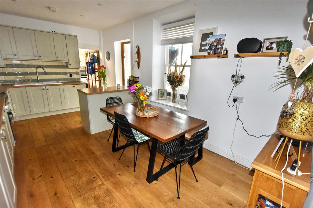 Additional image 6 of 4 bed semi-detached house for salePark Road, Redruth TR15