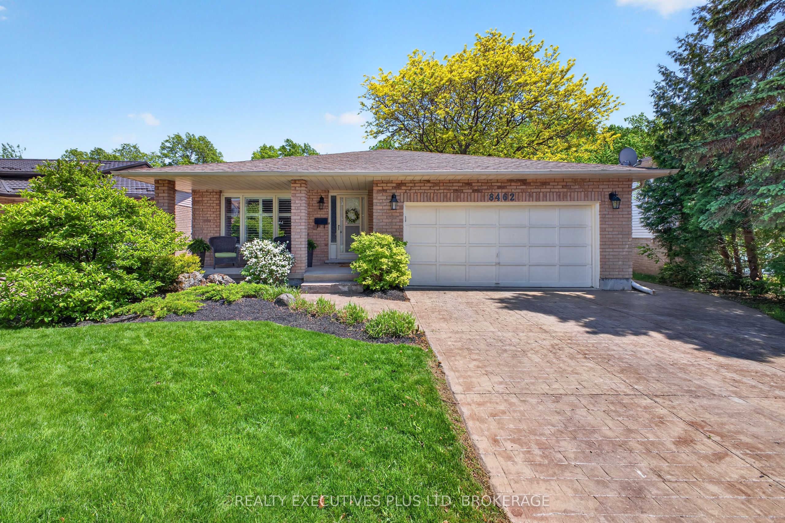 8462 Regan Drive, Niagara Falls, ON, L2G 7P7