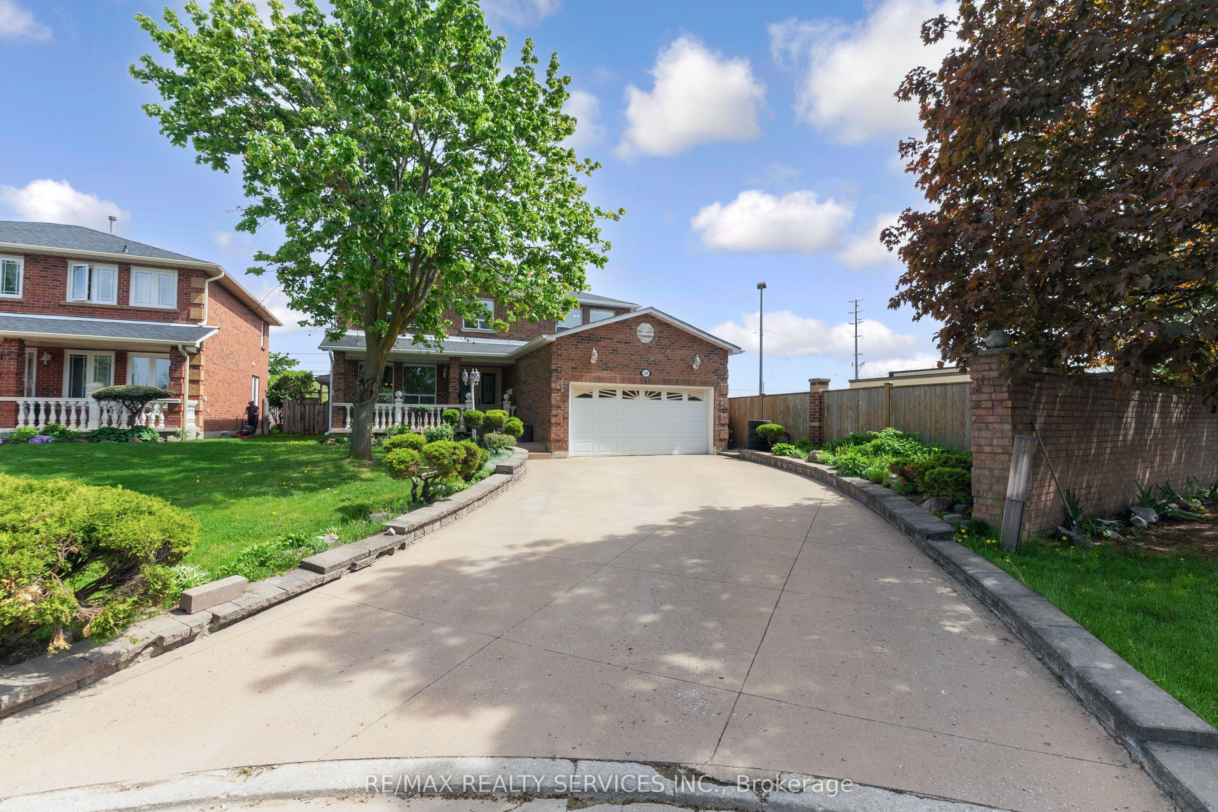 29 Chestnut Avenue, Brampton, ON, L6X 2A6 photo 2