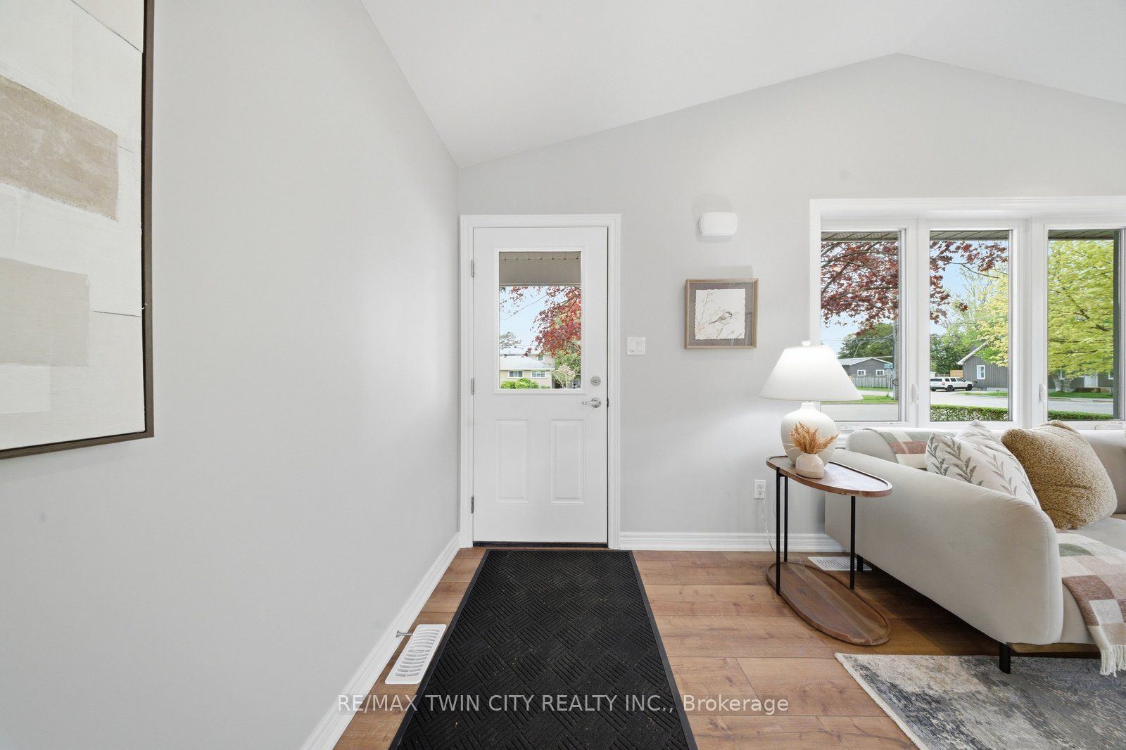 121 Silver Street, Brant, ON, N3L 1V2 photo 5