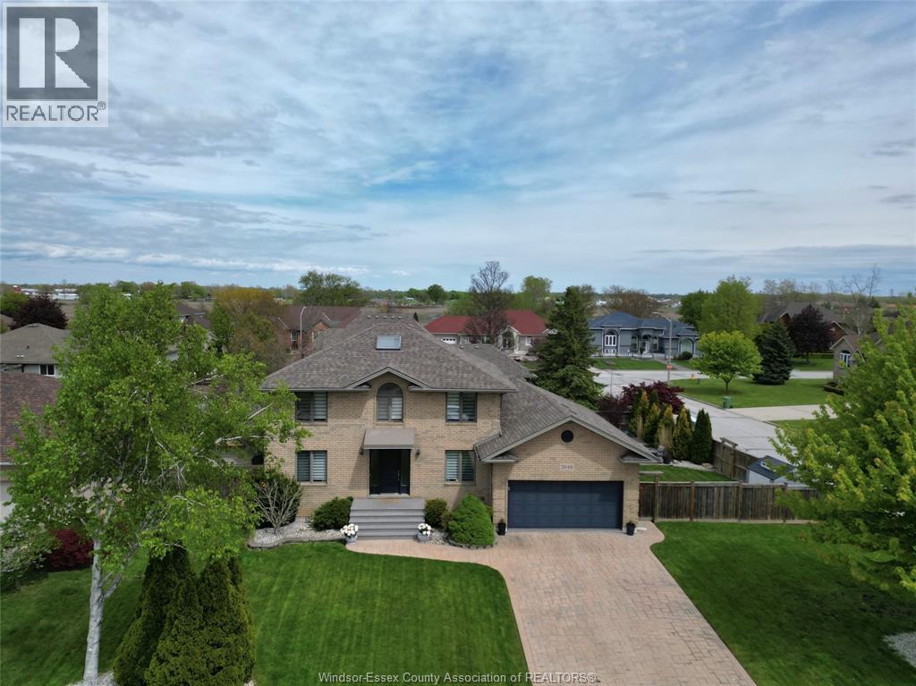 2048 Eugeni , Tecumseh, ON, N9K1B3 photo 2