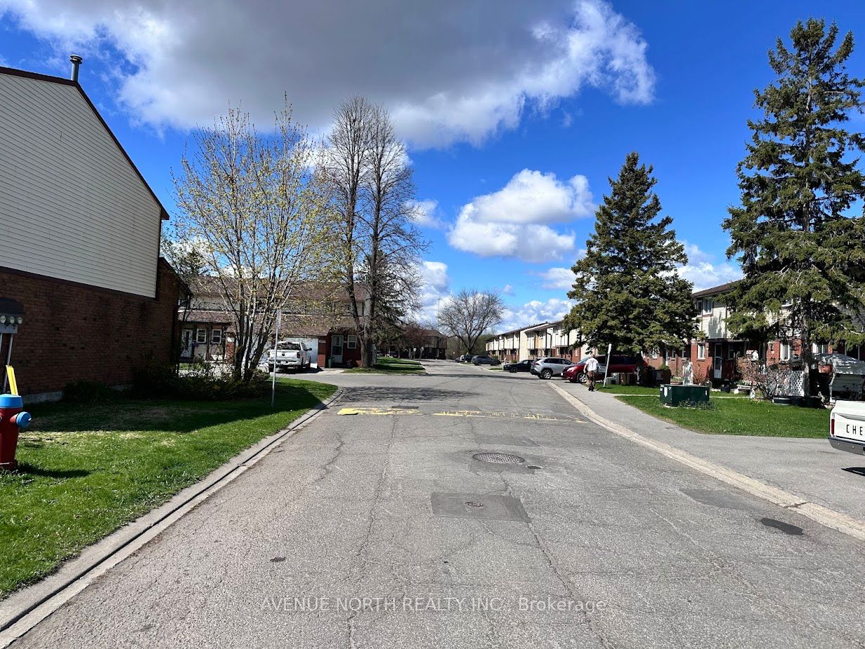 Additional image 2 of 1721 Ambrose Drive, Ottawa, ON, K1B 5J5