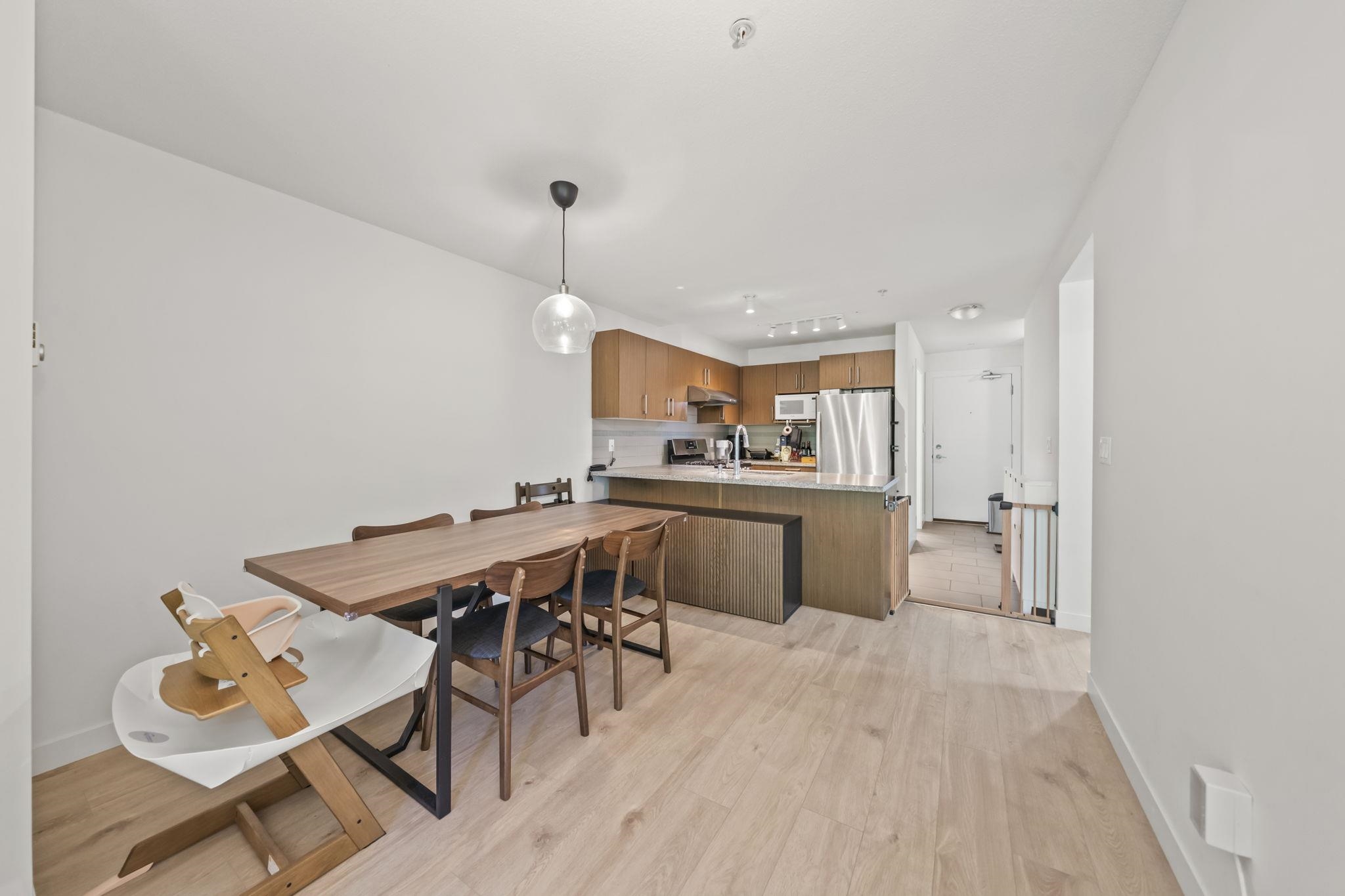 208-6800 Eckersley Road, Richmond, BC, V6Y 0E7 photo 5