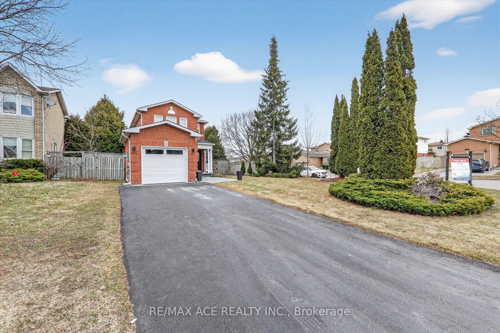 1 Aldcroft Crescent, Clarington, ON, L1C 4P2 photo 5