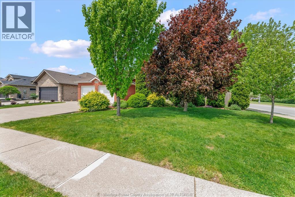 1082 Monarch Meadows, Lakeshore, ON, N0R1A0 photo 5