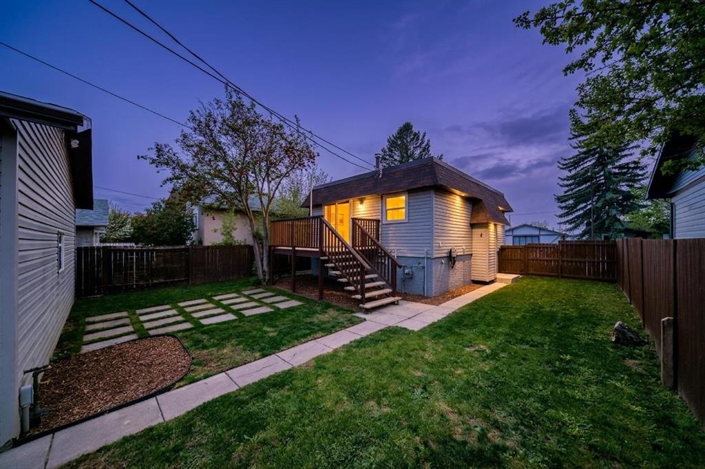 3240 Dovercliffe Road SE, Calgary, AB, T2B 1W2 photo 2