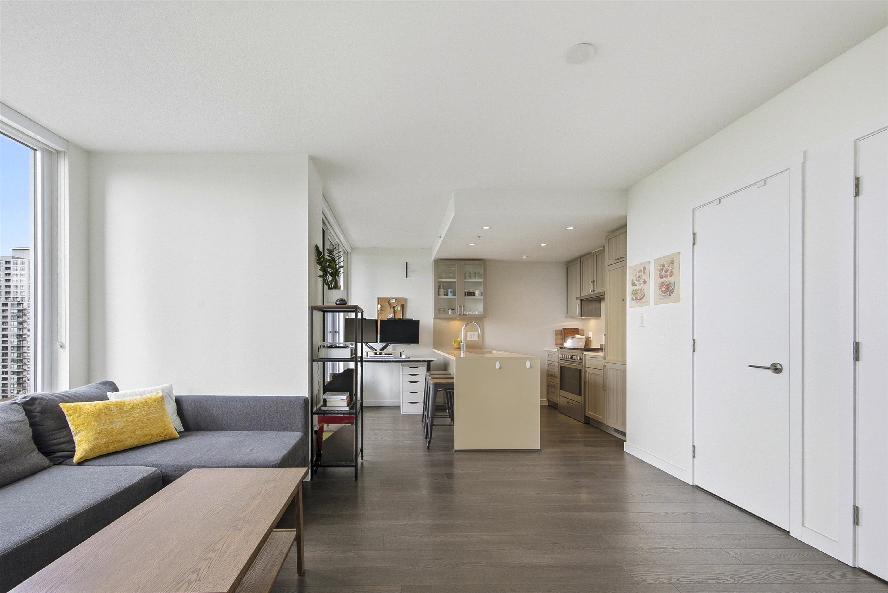 1104-5665 Boundary Road, Vancouver, BC, V5R 0E4 photo 4