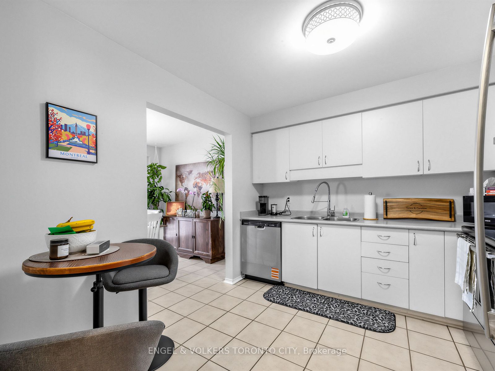 15 Fulton Crescent, Whitby, ON, L1R 2C8 photo 4
