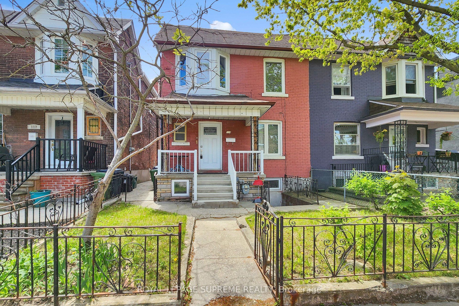 119 Essex Street W, Toronto, ON, M6G 1T4