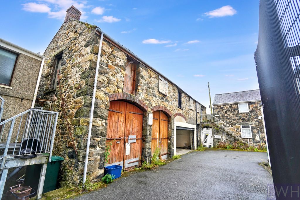 Additional image 7 of 4 bed office for sale36 High Street, Pwllheli LL53