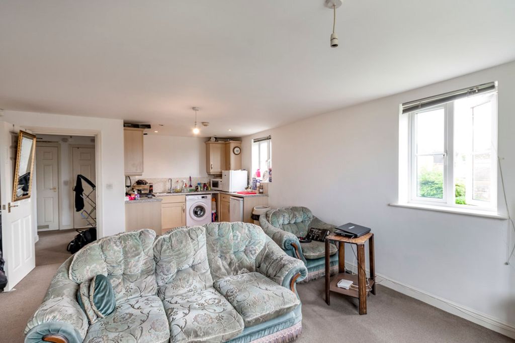 2 bed flat for saleWaterfields, Retford DN22 photo 4