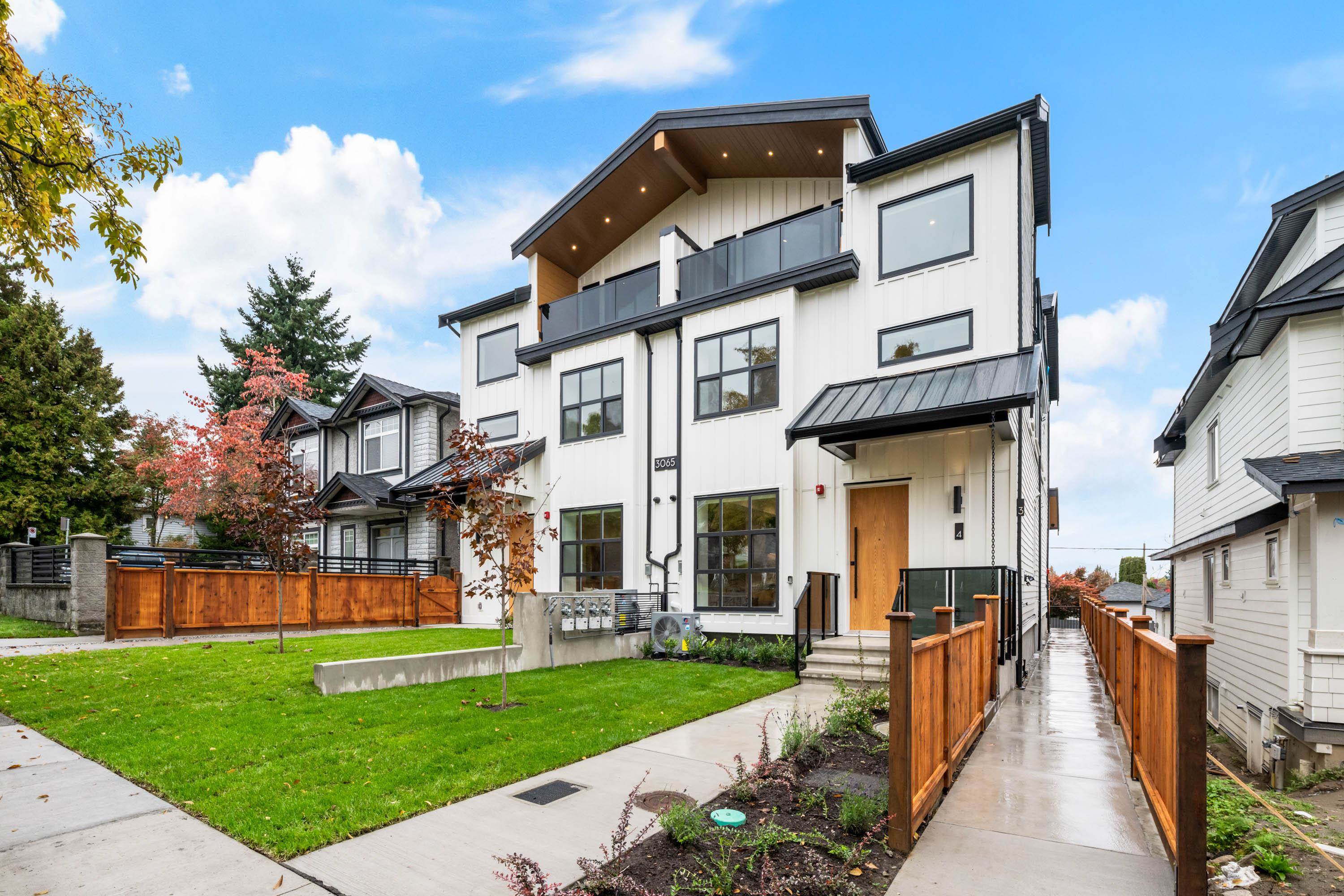 4-3065 Charles Street, Vancouver, BC, V5K 3B6