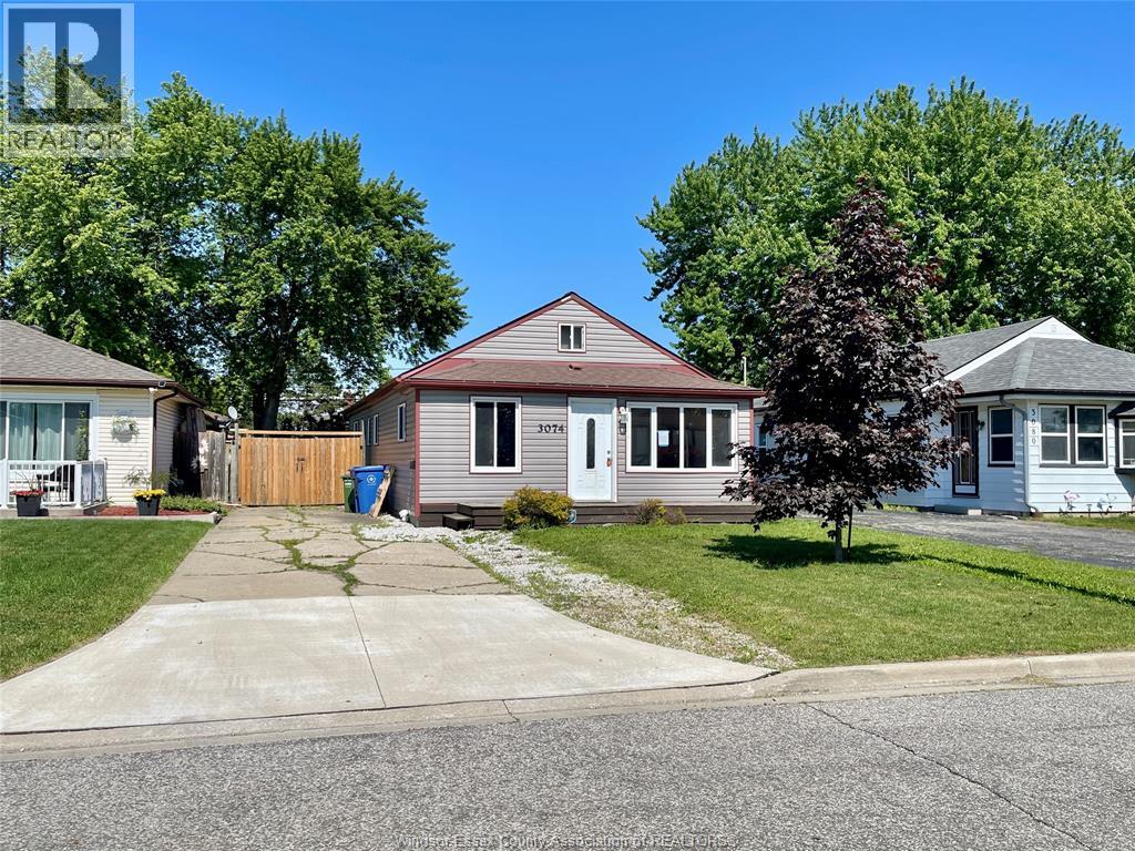 3074 Lloyd George Boulevard, Windsor, ON, N8T2V2