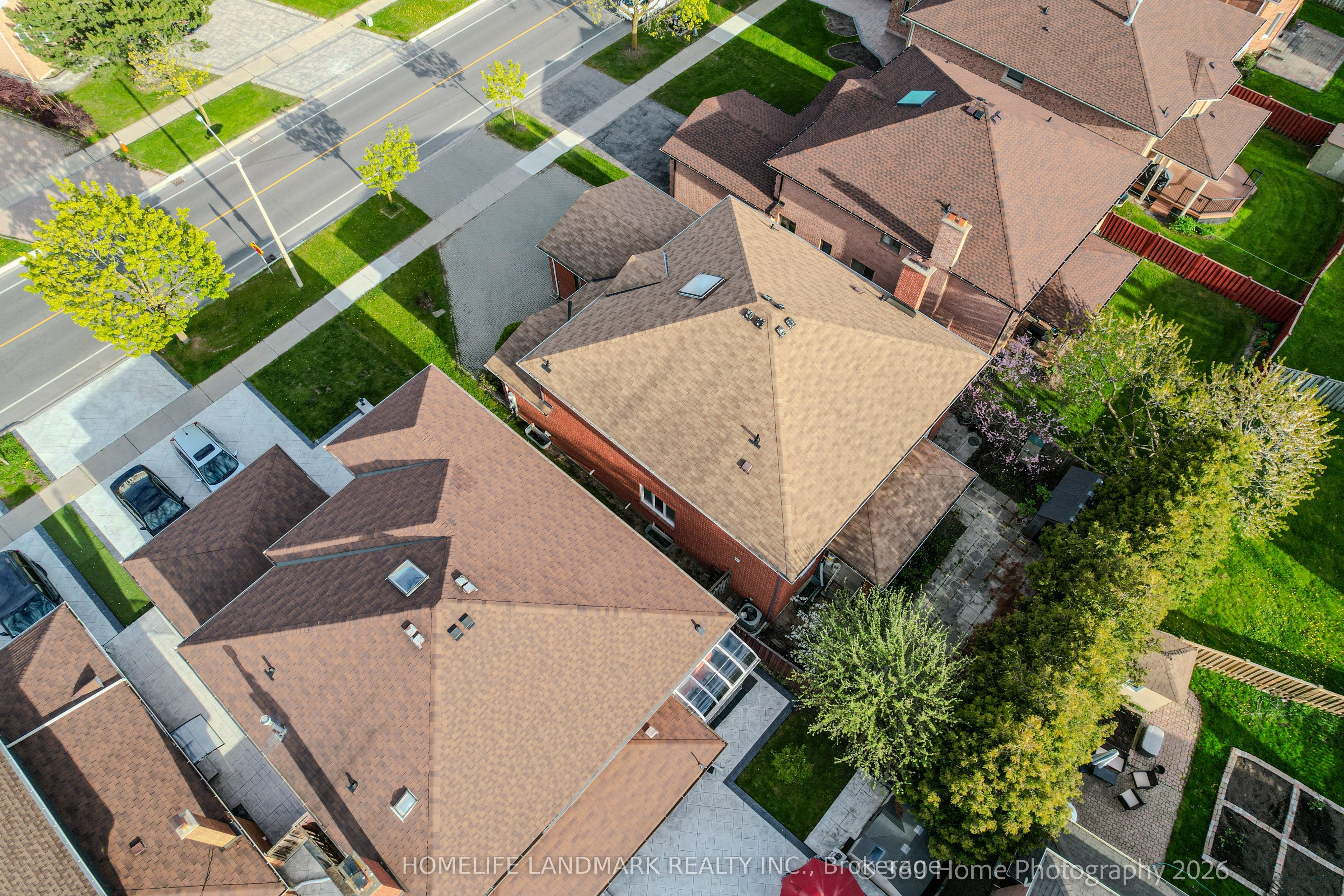 258 Valleymede Drive, Richmond Hill, ON, L4B 2B4 photo 4