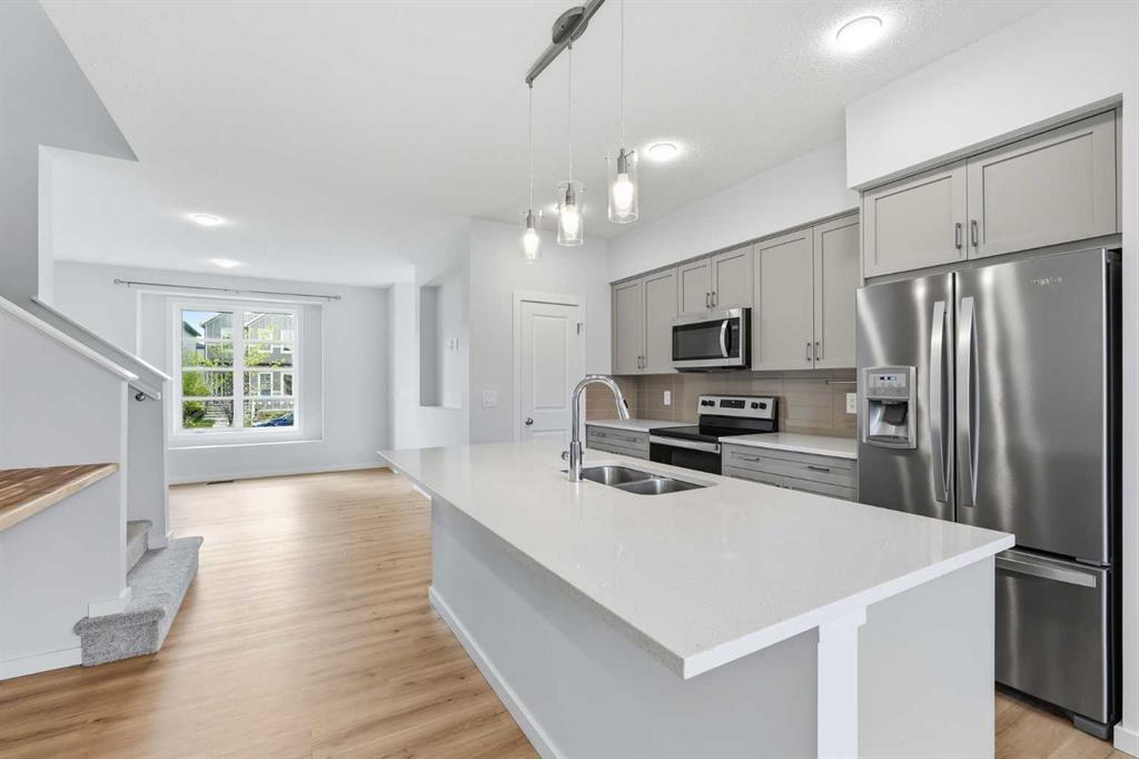176 Walcrest Boulevard SE, Calgary, AB, T2X4L6 photo 4