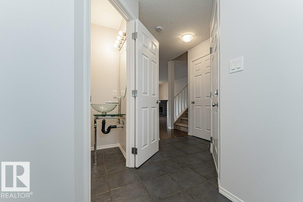 2314 Lemieux Place NW, Edmonton, AB, T6R0C2 photo 5