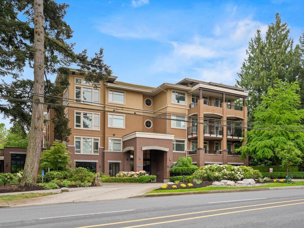 109-15360 20 Avenue, Surrey, BC, V4A 2A3