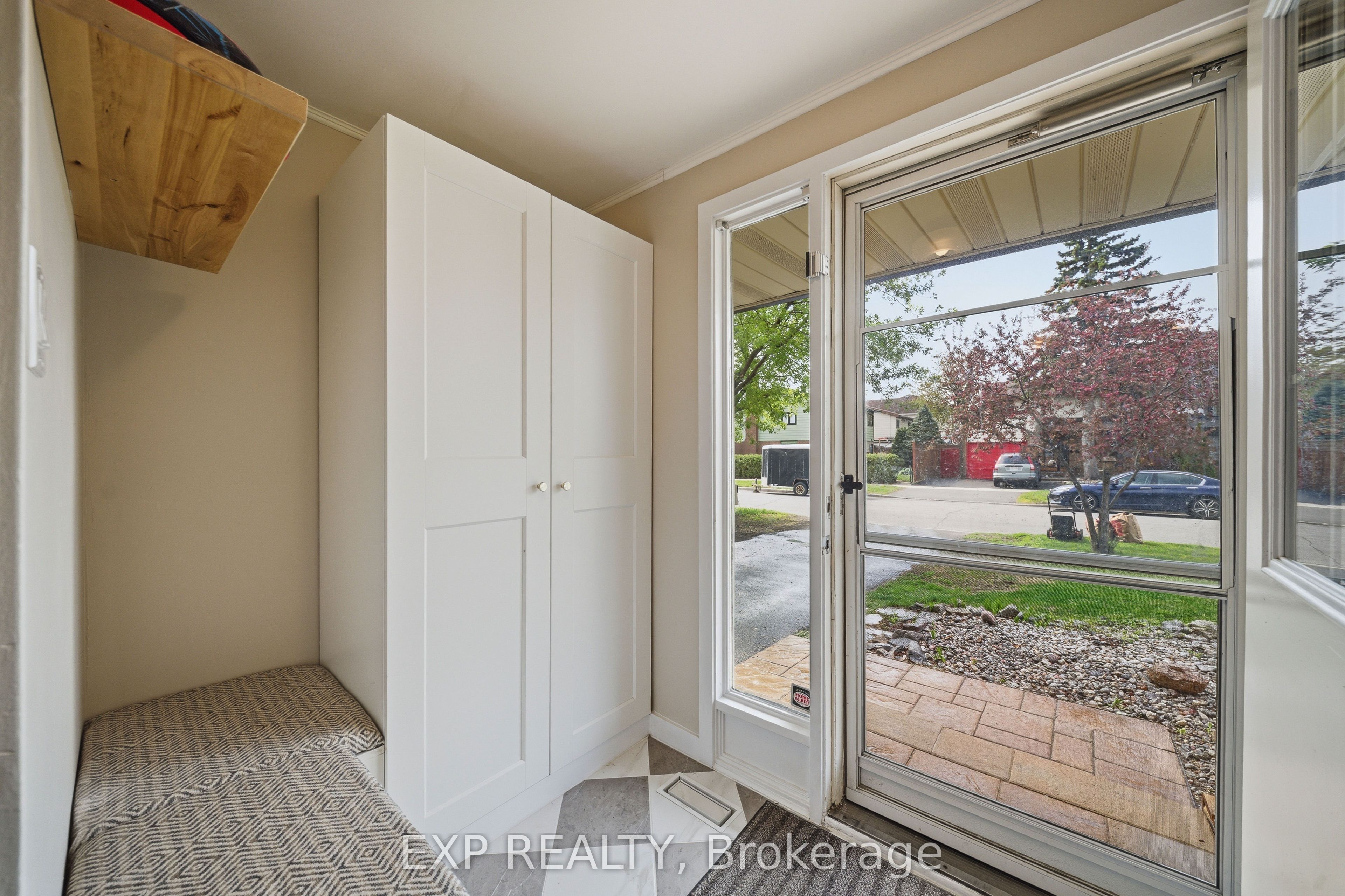 2333 Cotters Crescent, Ottawa, ON, K1V 8Y7 photo 2