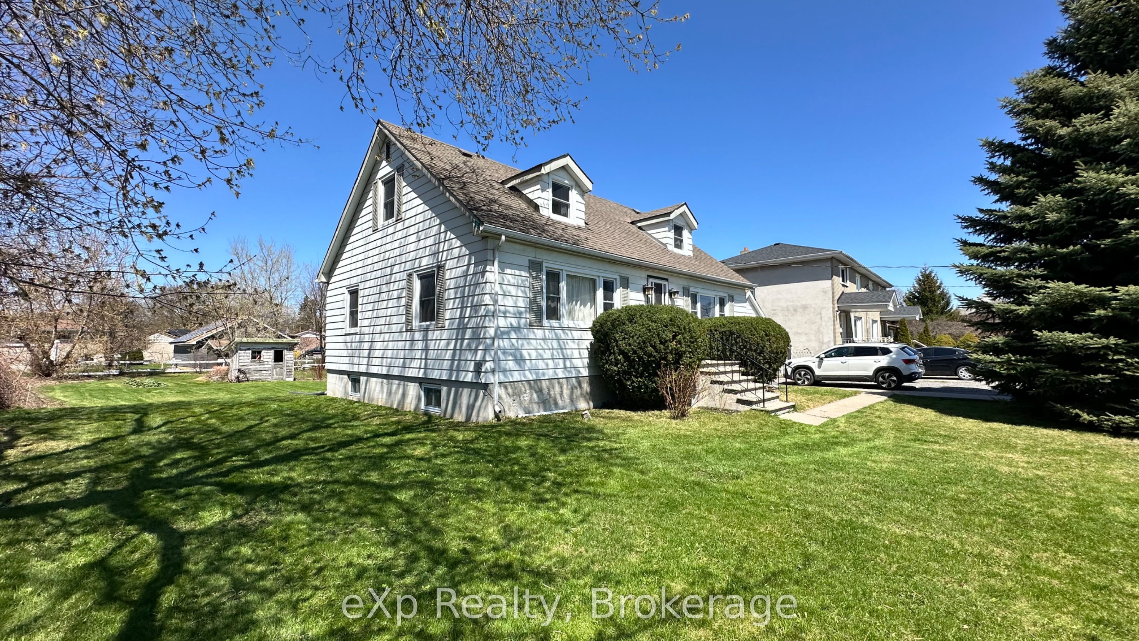 Lower-536 Dundas Street E, Belleville, ON, K8N 1G5
