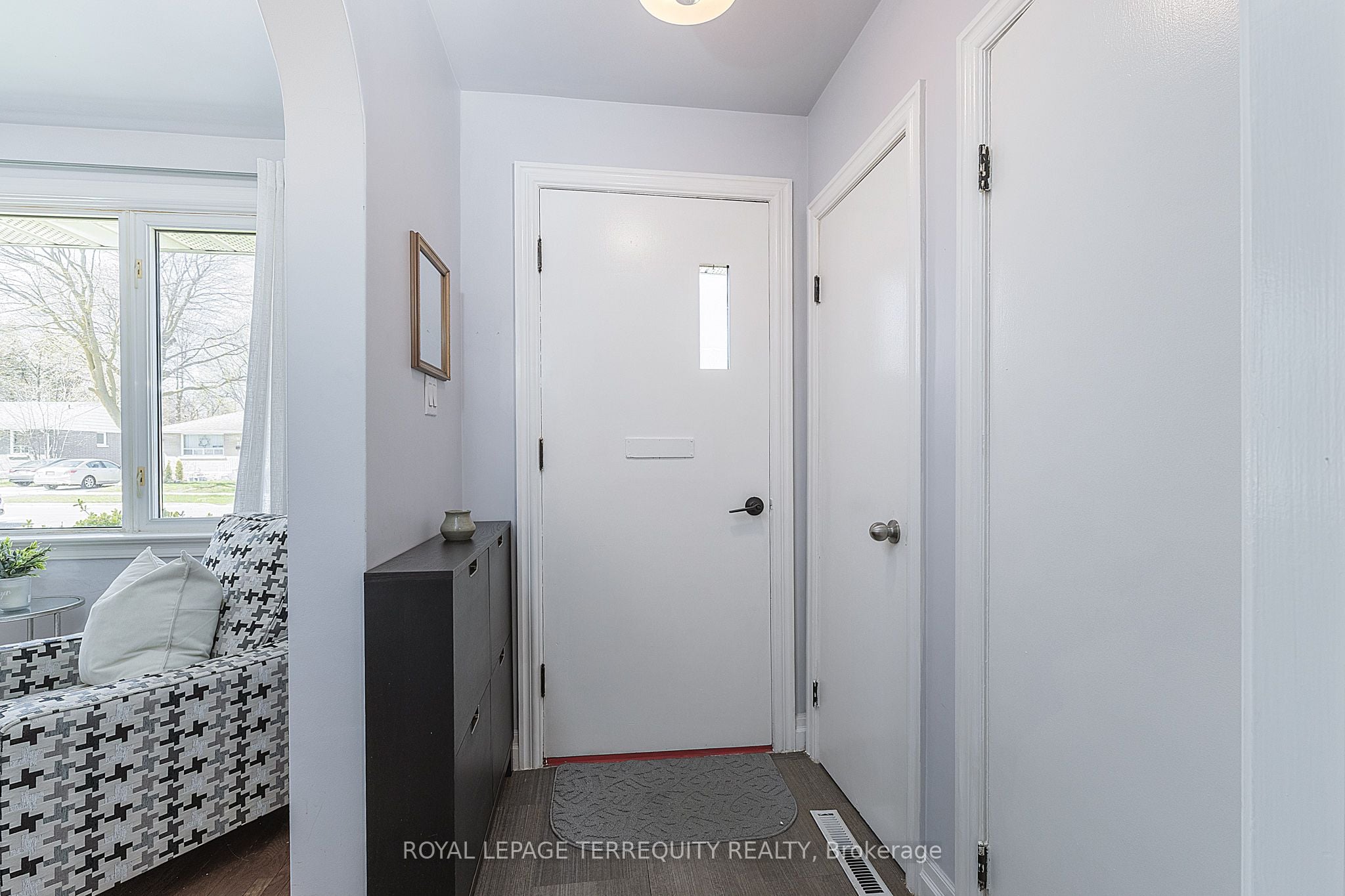 32 Admiral Road, Ajax, ON, L1S 2N9