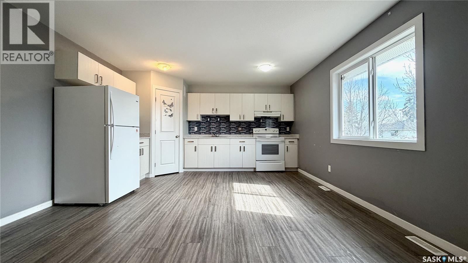 Additional image 5 of 215 V Avenue N, Saskatoon, SK, S7L3E5