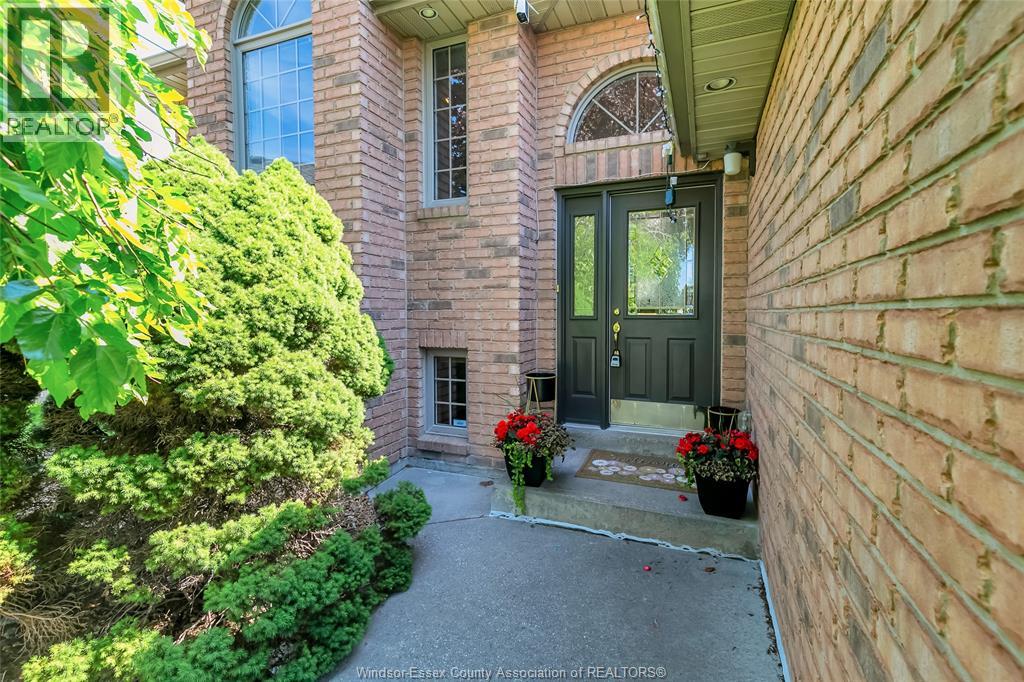 944 Imperial Crescent, Windsor, ON, N9G2T2 photo 5