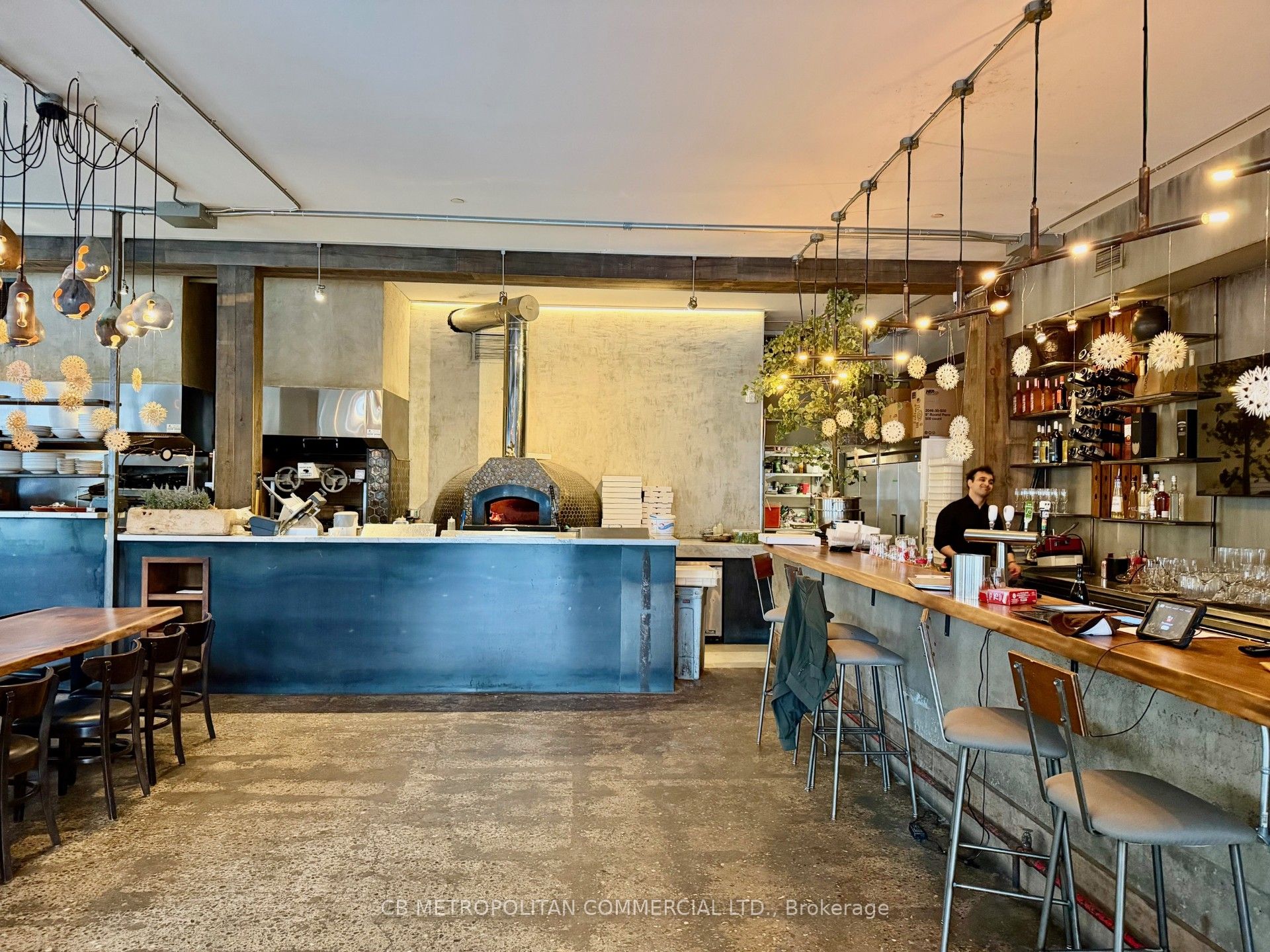 100-1485 Dupont Street, Toronto, ON, M6P 3S2 photo 3