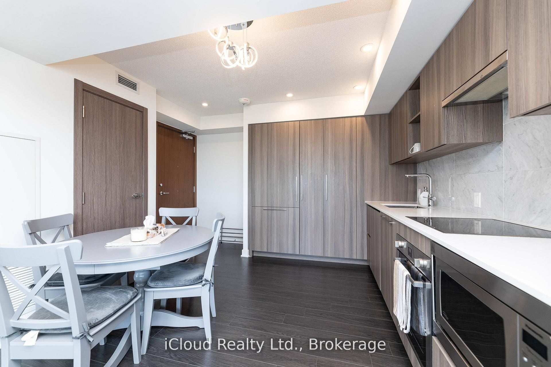 Additional image 5 of 2311-19 Bathurst Street, Toronto, ON, M5V 0N2