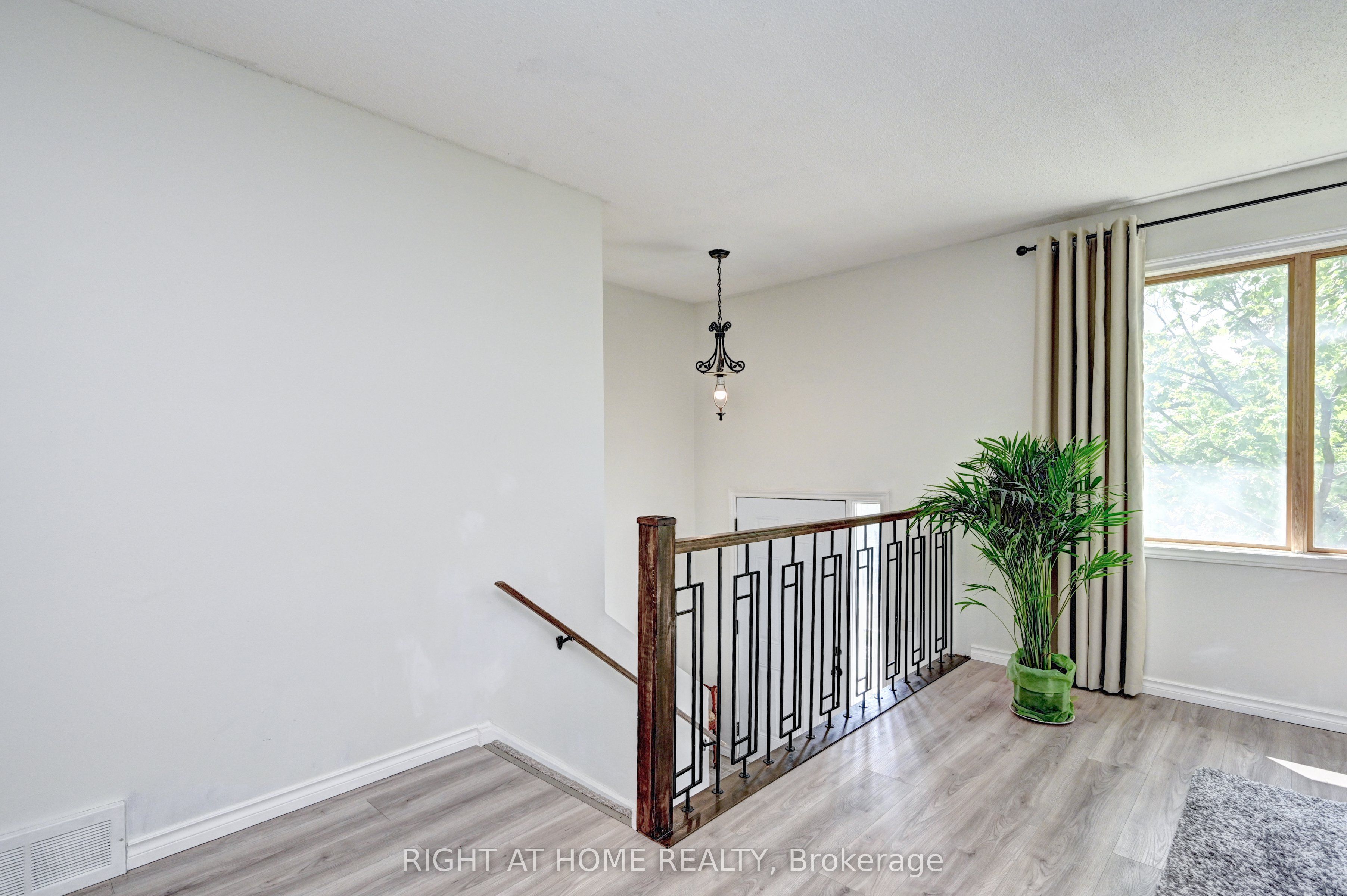Additional image 5 of 92 Pinemeadow Crescent, Waterloo, ON, N2T 1A7