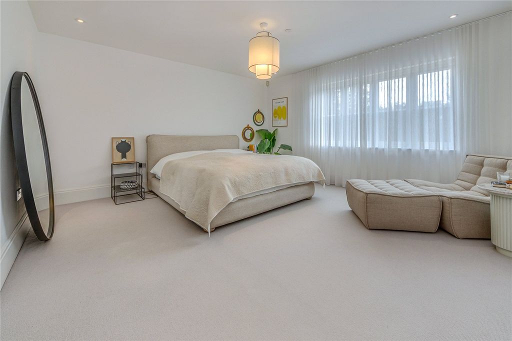 Additional image 19 of 6 bed detached house for saleViburnum Gate, Radlett, Hertfordshire WD7