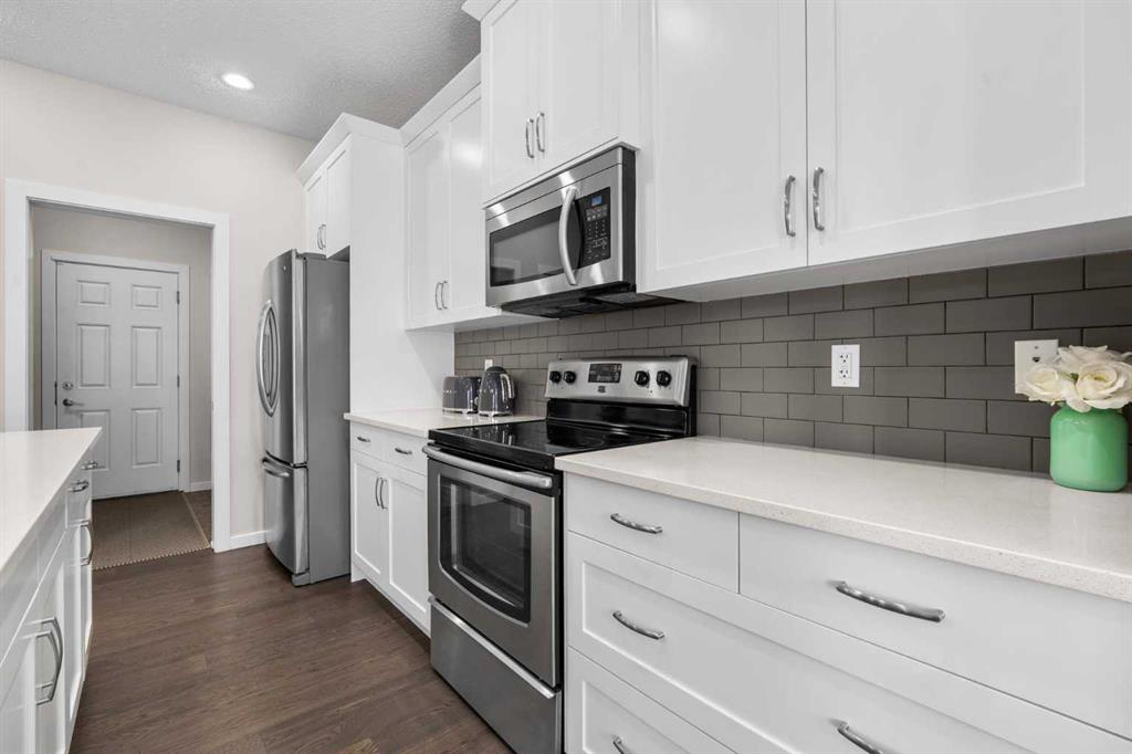 567 Evansborough Way NW, Calgary, AB, T3P0M7 photo 5