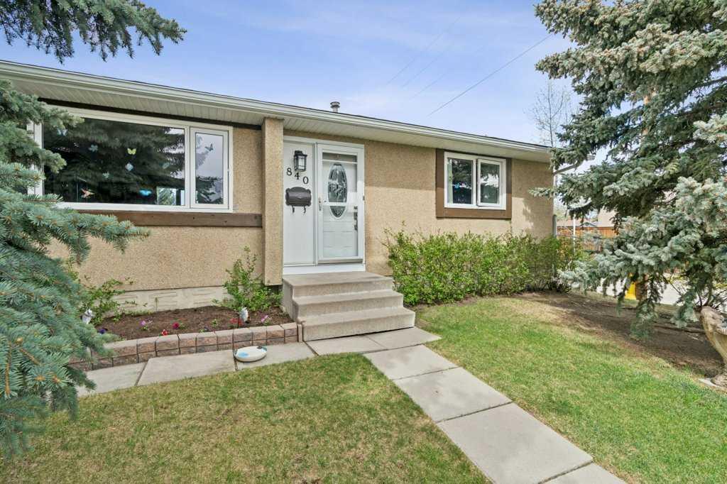 840 Pinecliff Drive NE, Calgary, AB, T1Y 3W7