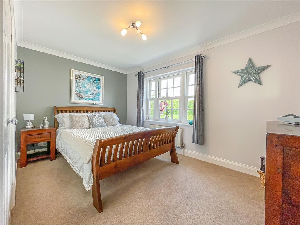 Additional image 24 of 5 bed detached house for saleAshingdon Heights, Rochford SS4