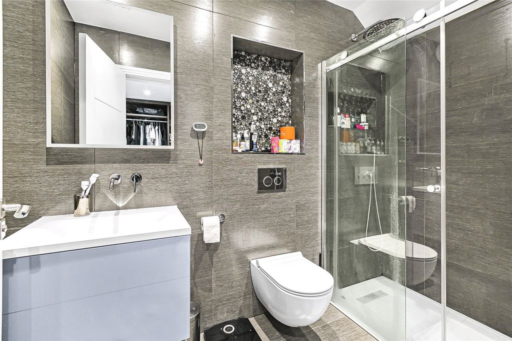 Additional image 25 of 5 bed detached house for saleAldenham Avenue, Radlett, Hertfordshire WD7