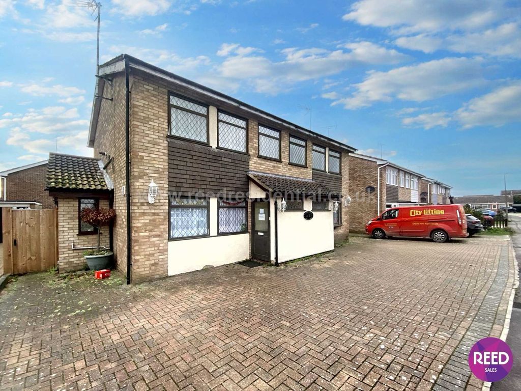 10 bed detached house for saleDorset Gardens, Rochford SS4
