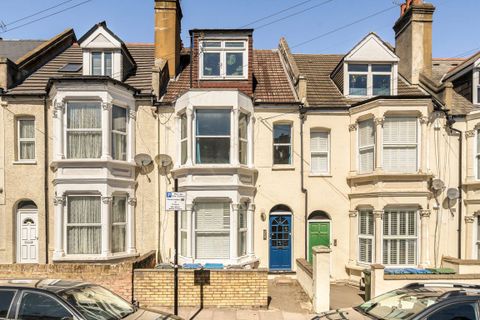 Floyd Road, Charlton SE7