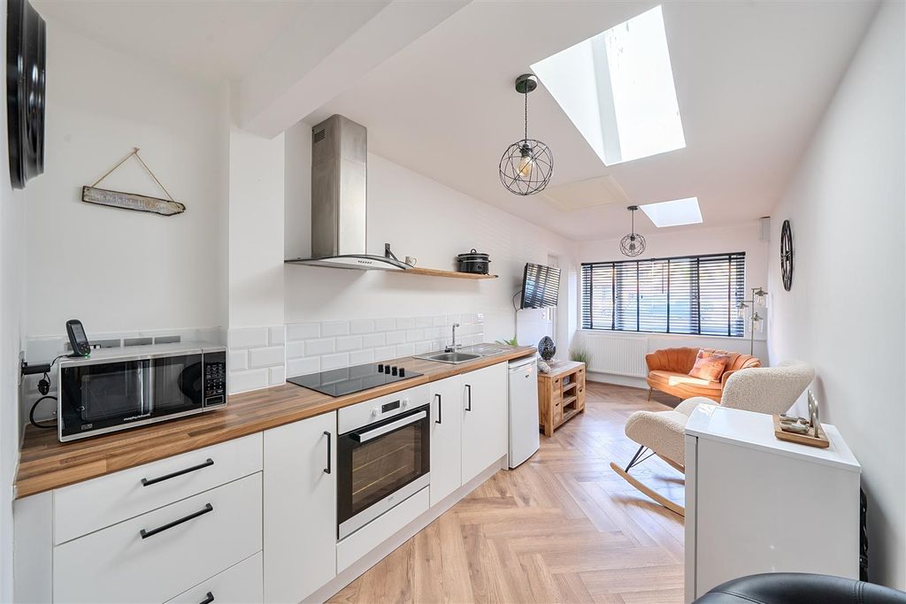 Additional image 9 of 4 bed property for saleSunnymead, Midsomer Norton, Radstock BA3